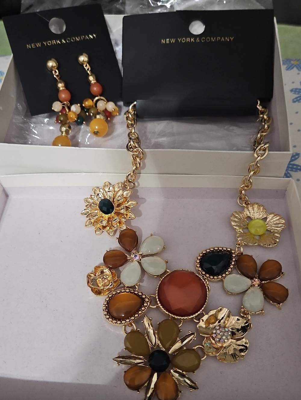 Necklace And Earings Set